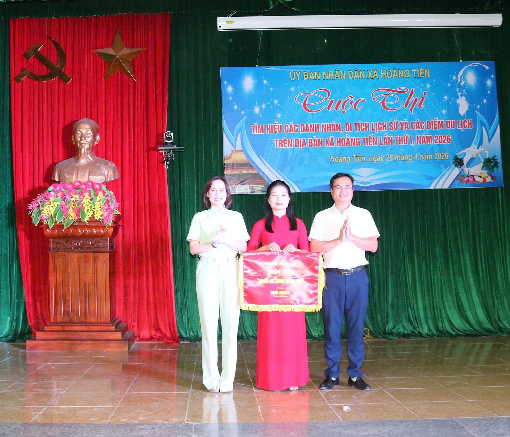 Anh-tin-bai